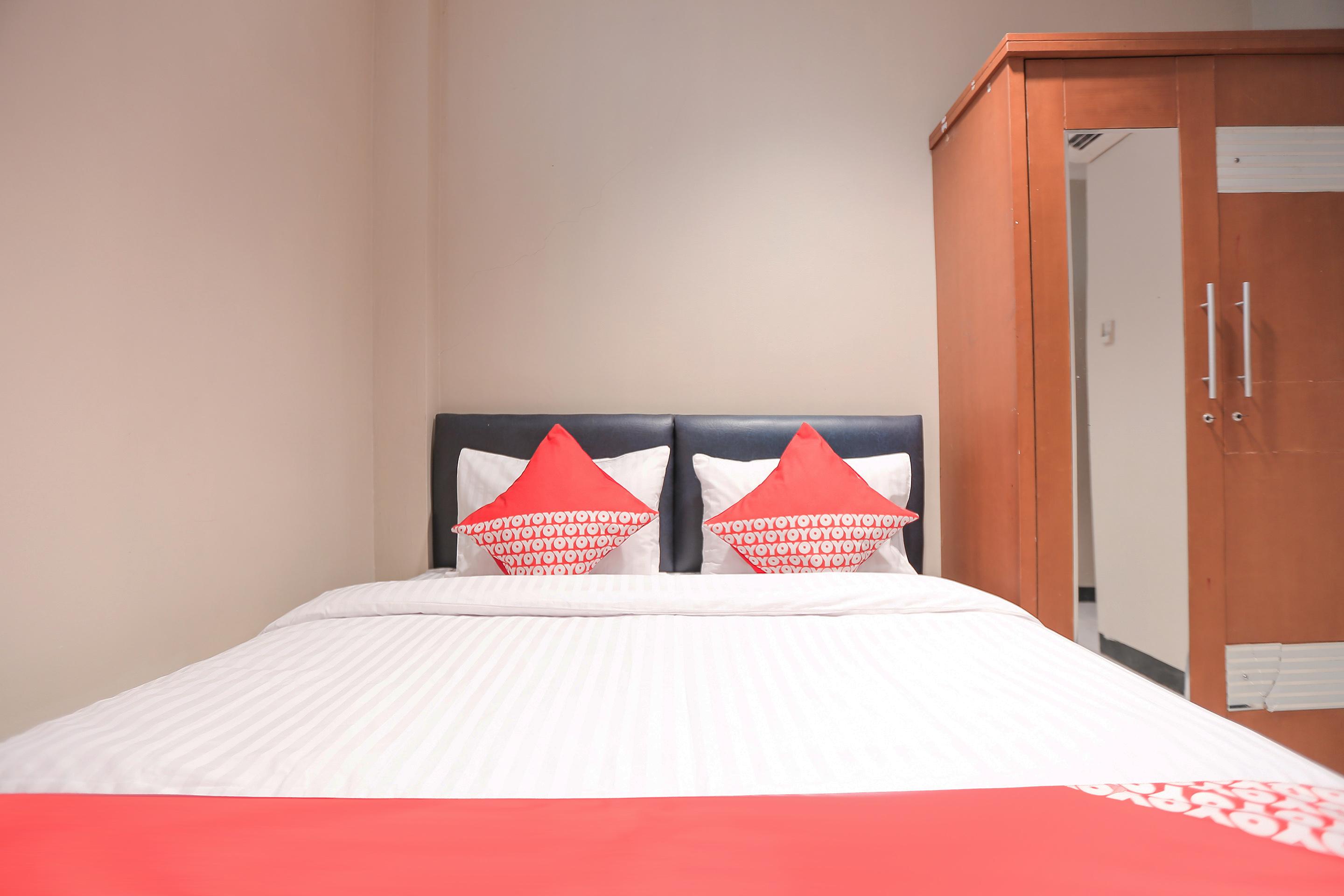 Oyo 117 Blueberry Homestay Jakarta Exterior photo