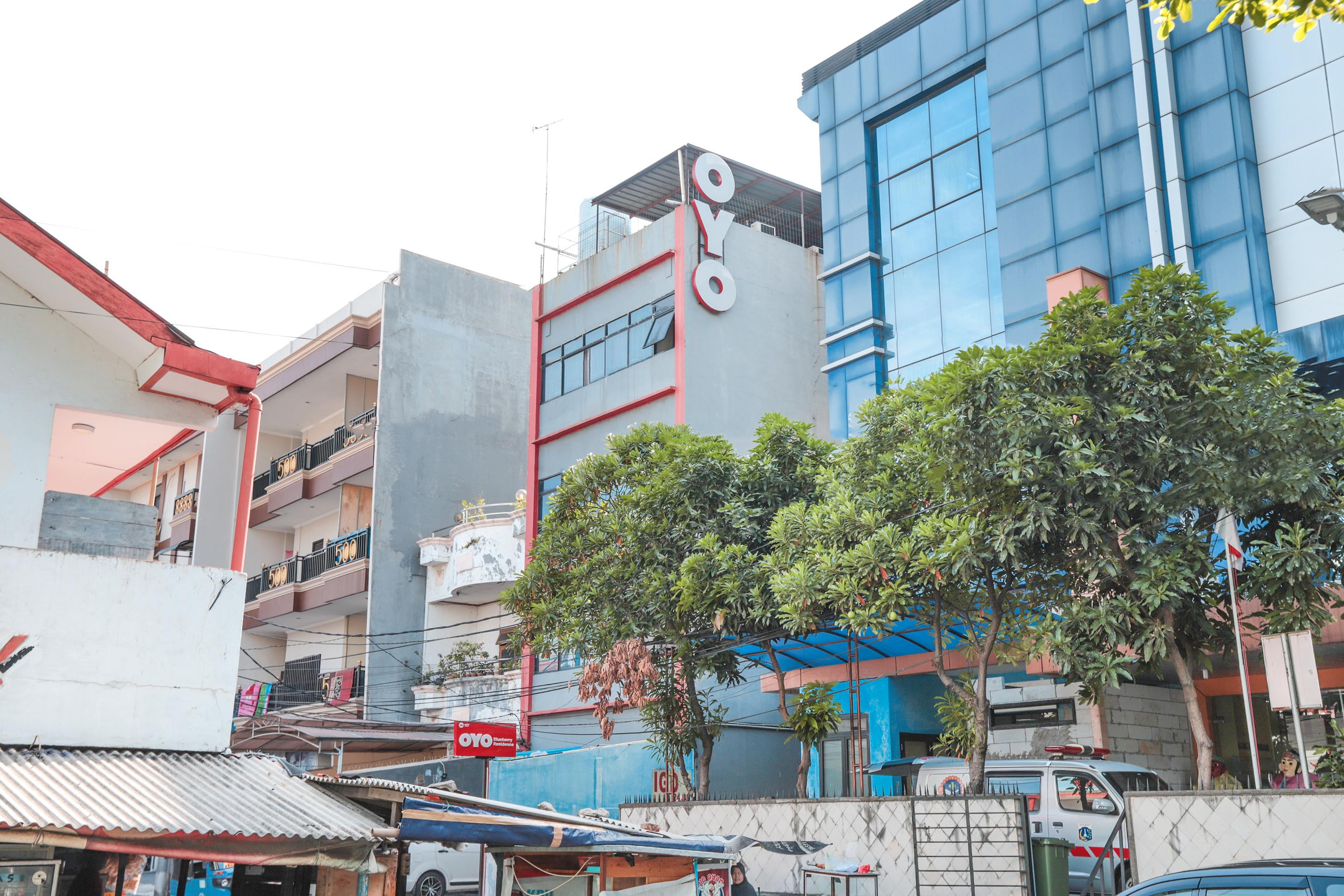 Oyo 117 Blueberry Homestay Jakarta Exterior photo